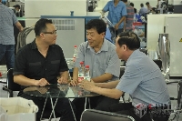 溫州印刷設(shè)備展不論客戶大小，大家見面都開心異常